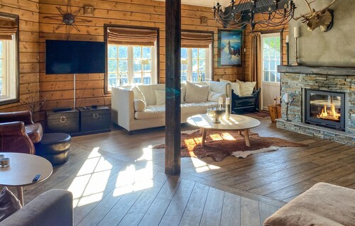 Pet friendly home in Bjorli with sauna