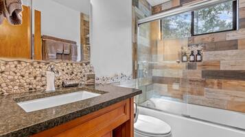 Cabin, Multiple Beds (1st Cabin) | Bathroom