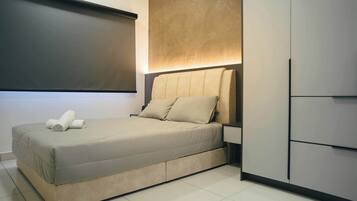 3 slaapkamers, een strijkplank/strijkijzer, wifi, beddengoed