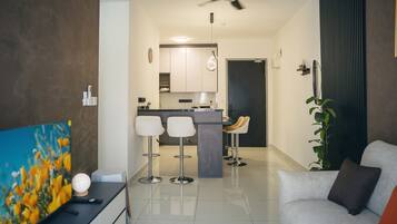 Televisión, oficina