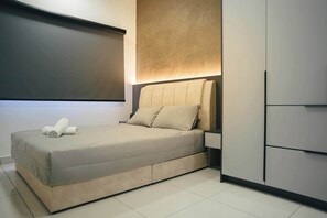 3 habitaciones, tabla de planchar con plancha, wifi y ropa de cama