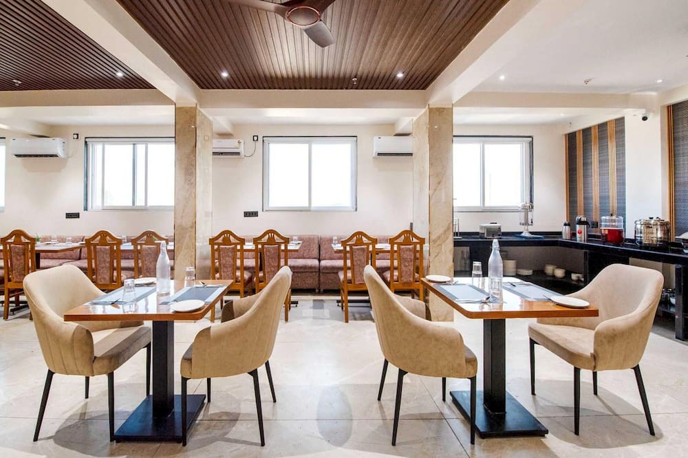 Palette Hotel Pune, Midc Chinchwad