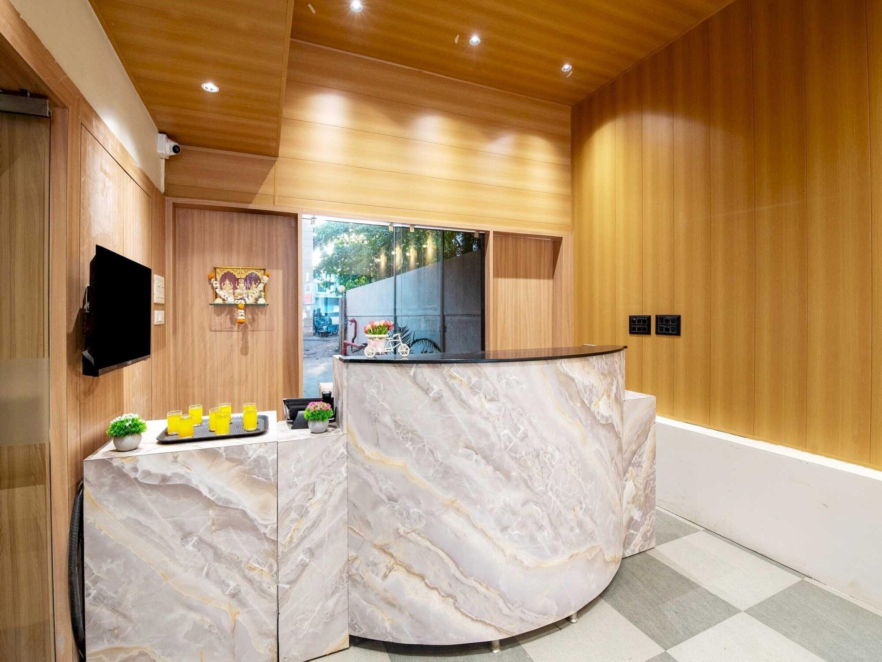 Hus | Reception