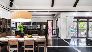 Sınıflandırılmamış resim, 20 üzerinden 3, düğme