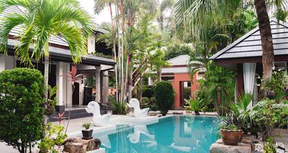 Villa Banyak Luxury villa with terrace