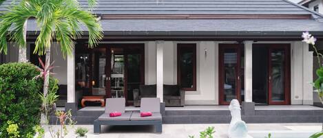 Villa, 4 Schlafzimmer, Poolblick