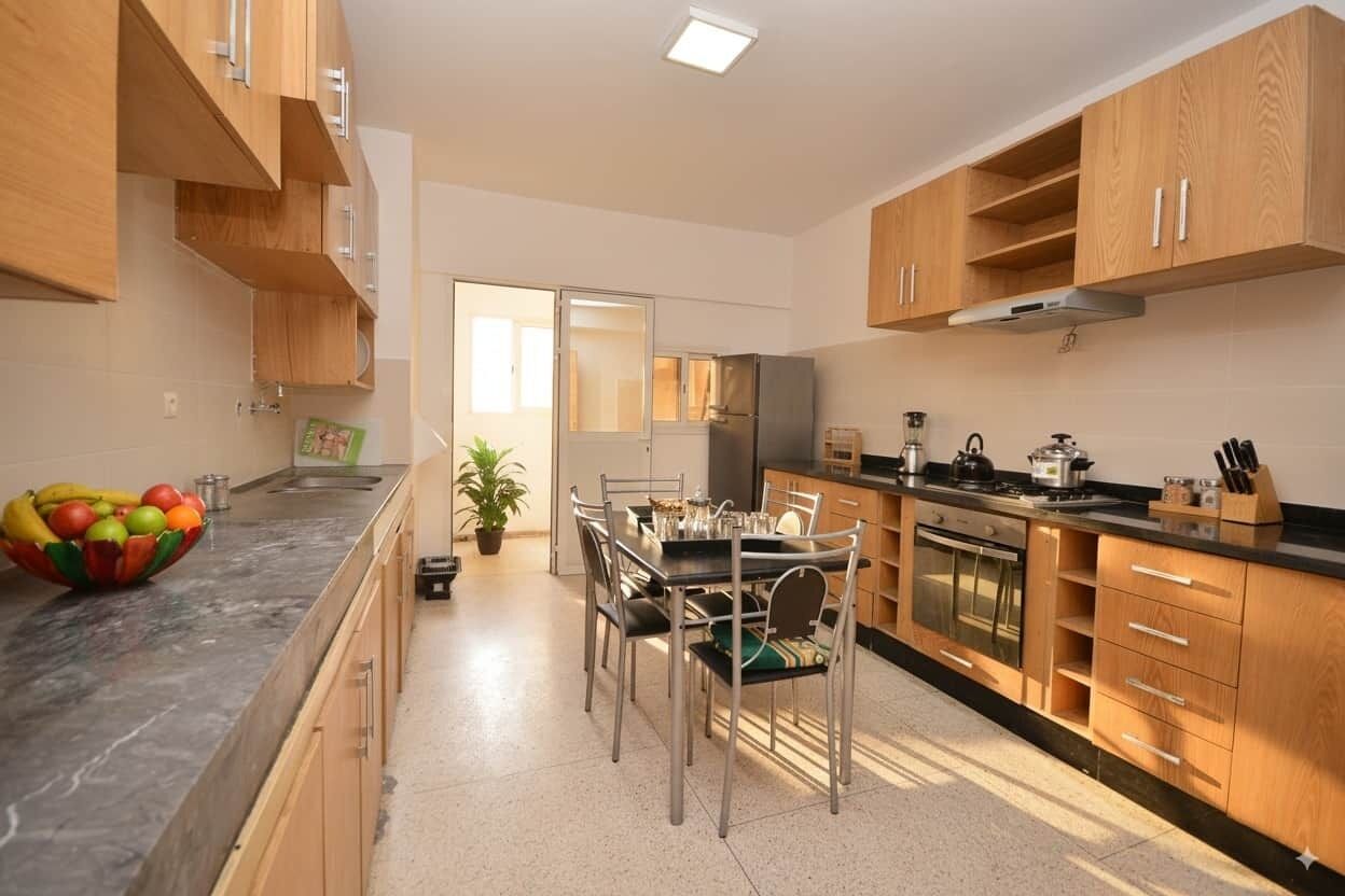 Fridge, stovetop