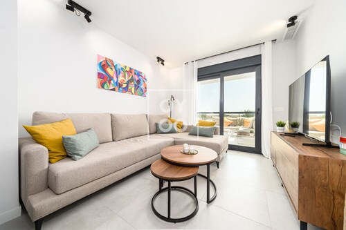 Cobalt Canvas Residence, by OYOOSTAYS