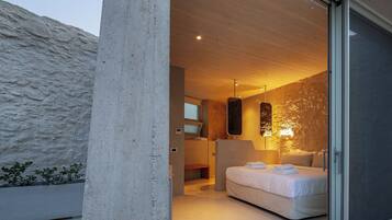 Habitació doble Comfort | Roba de llit d'alta qualitat i caixa forta a l'habitació