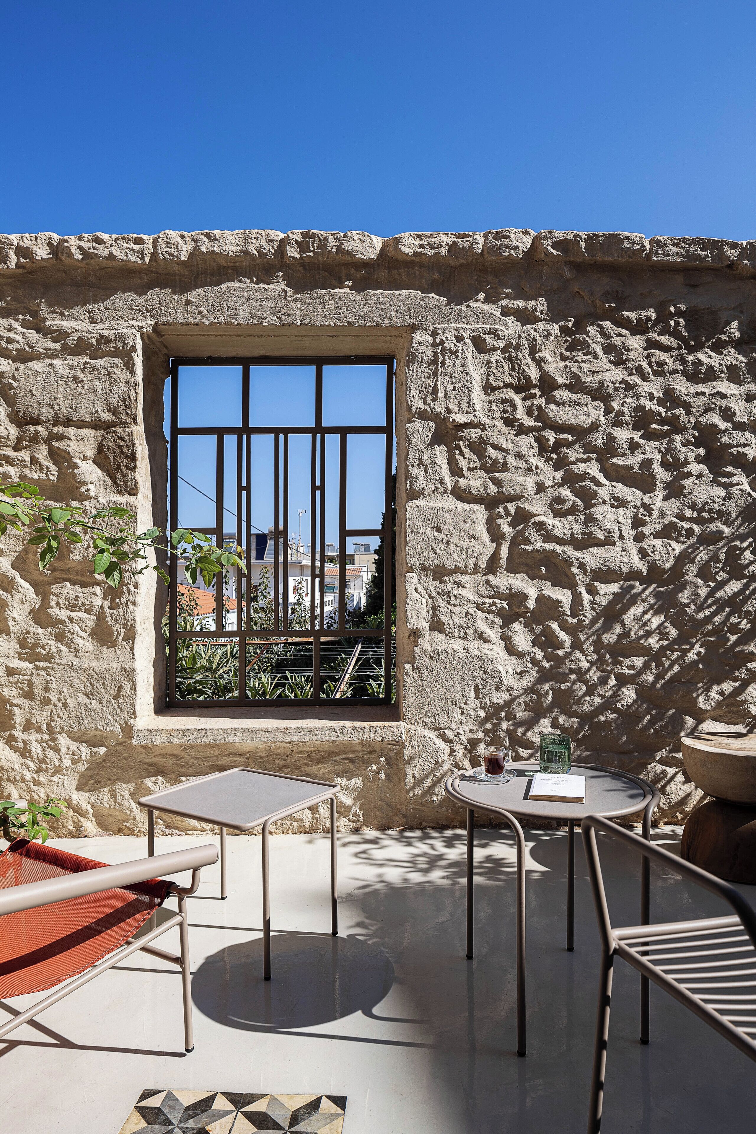 Standard Double Room, 1 Queen Bed, Balcony, Courtyard View Hub 01 | Terrace/patio