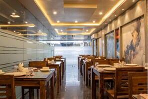 Restaurant - Anandaloke Residency (Kolkata)