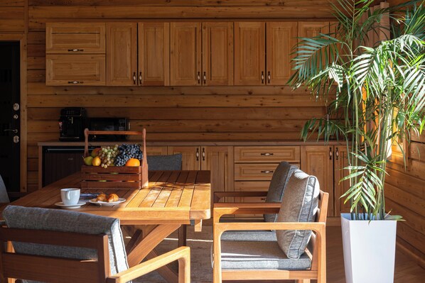 Family Chalet, Mountain View | In-room safe, desk, laptop workspace, blackout drapes