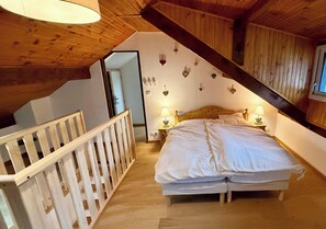 4 habitaciones, tabla de planchar con plancha y wifi gratis 
