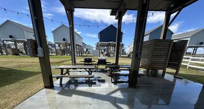 Cozy Seaside Cottage Escape