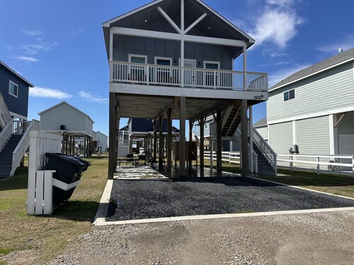 Cozy Seaside Cottage Escape