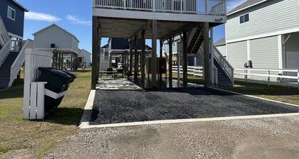 Cozy Seaside Cottage Escape
