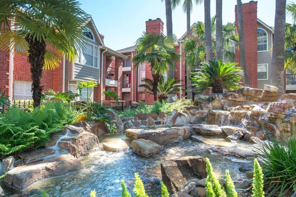 Medical Center 2BR With Resort Amenities