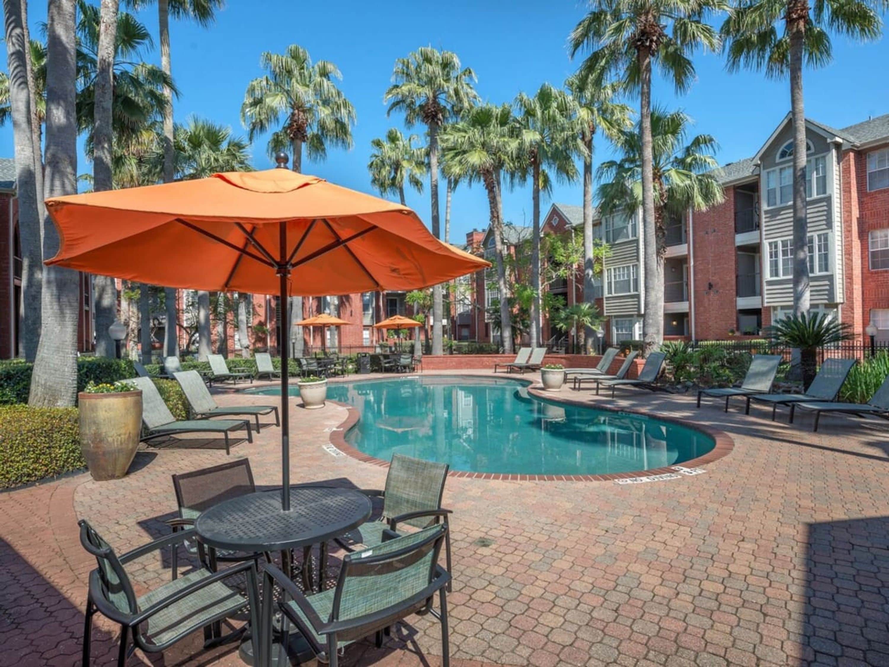 สระว่ายน้ำ