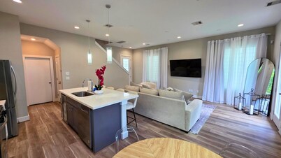 Chic Affordable North Houston Getaway