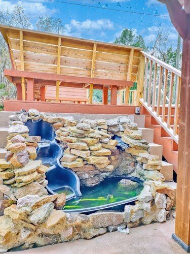 Katy Oasis w Game Room