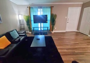 Leilighet | 1 soverom og skrivebord