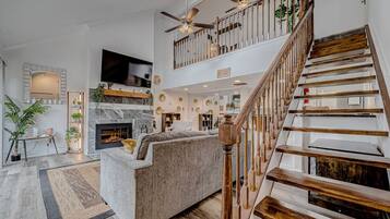 Apartment | 1 bedroom, desk