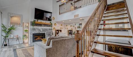 Apartment | 1 bedroom, desk