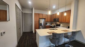 Apartment | 1 bedroom, desk