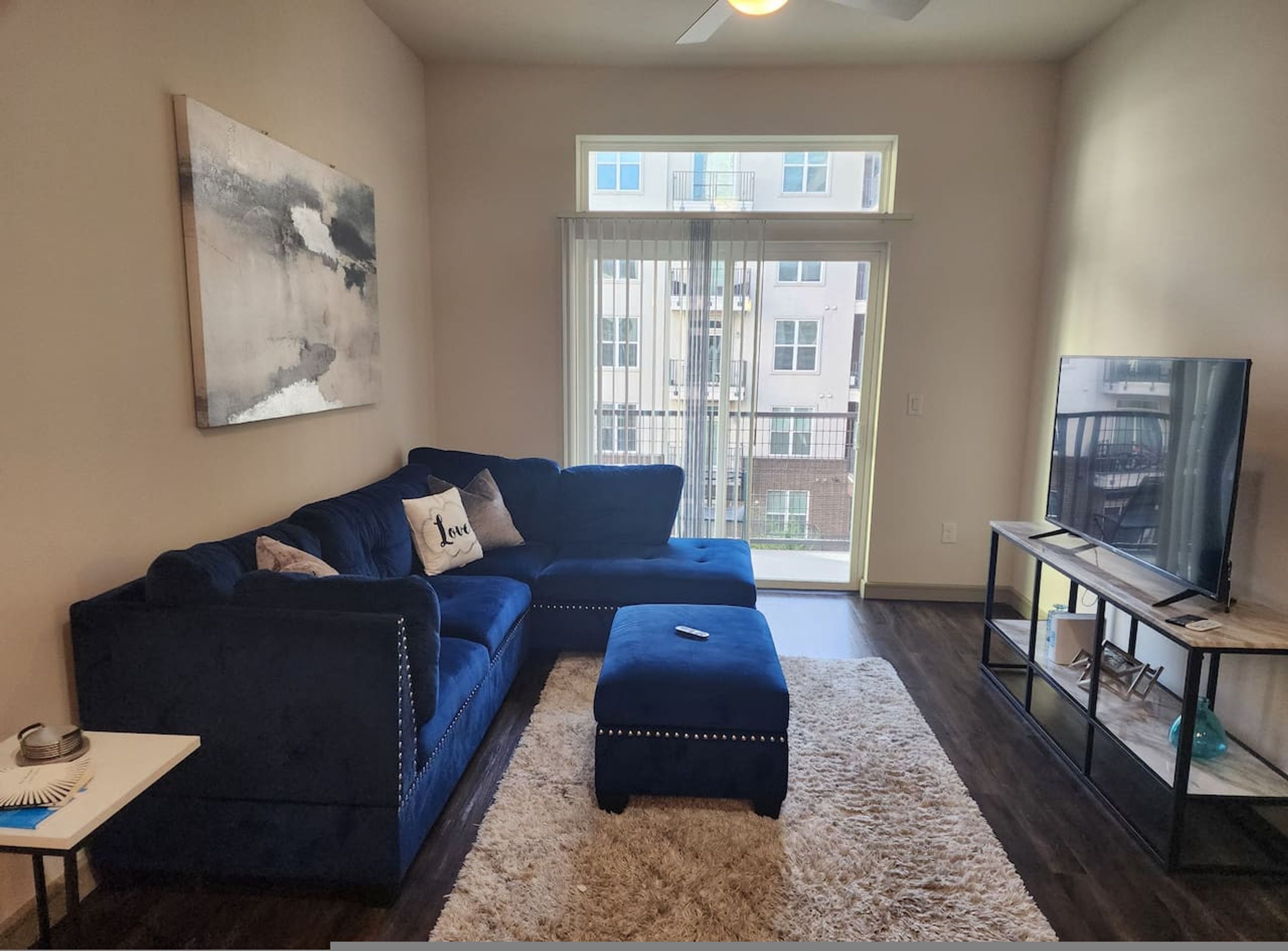 公寓 | 1 間睡房、書桌