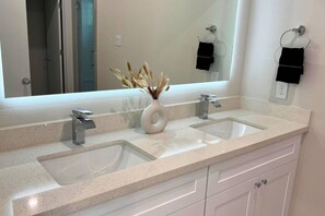 House | Bathroom