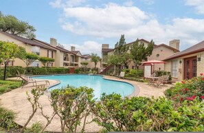 House | 1 bedroom, desk - Quiet Stylish Retreat - Near NRG at TX MED Cntr (Houston)