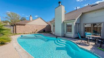 Rumah | 3 kamar tidur dan meja kerja