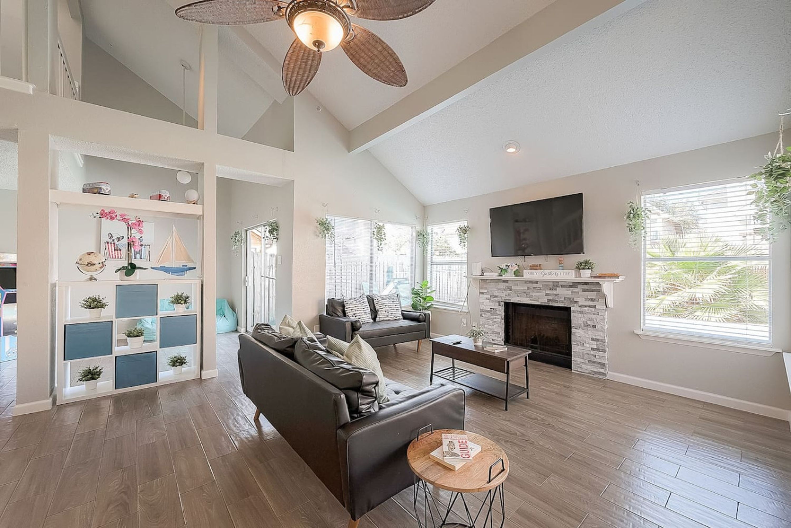 Rumah | 3 kamar tidur dan meja kerja