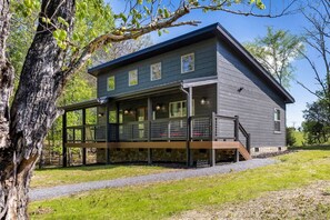 Studio | 2 bedrooms - Mountain Cabin Getaway Jacuzzi Stunning Views (Sevierville)