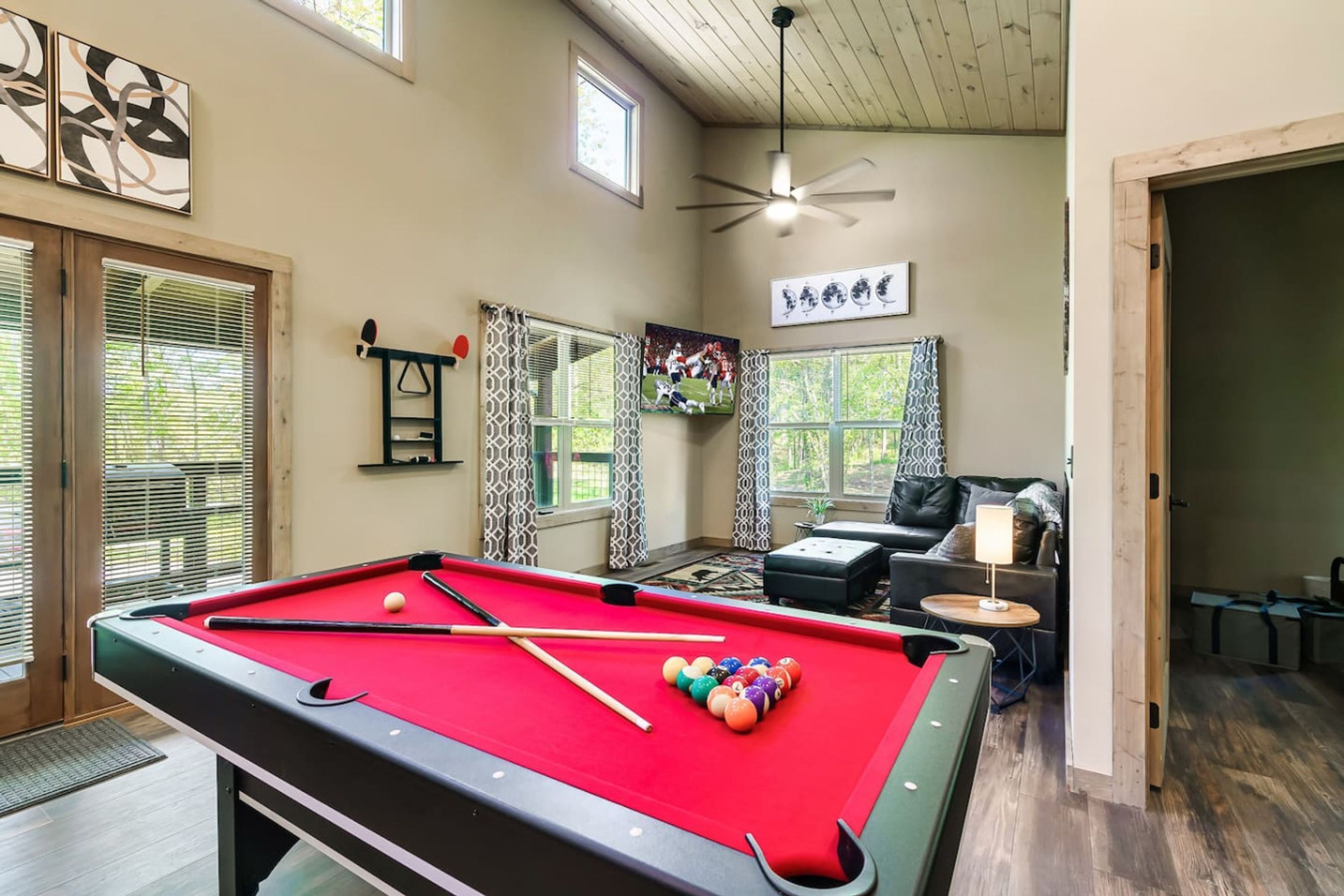 Studio | 2 bedrooms, desk