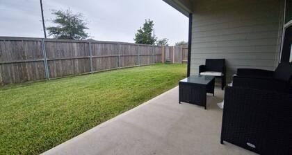 Serenity in Suburbia - Katy Tx