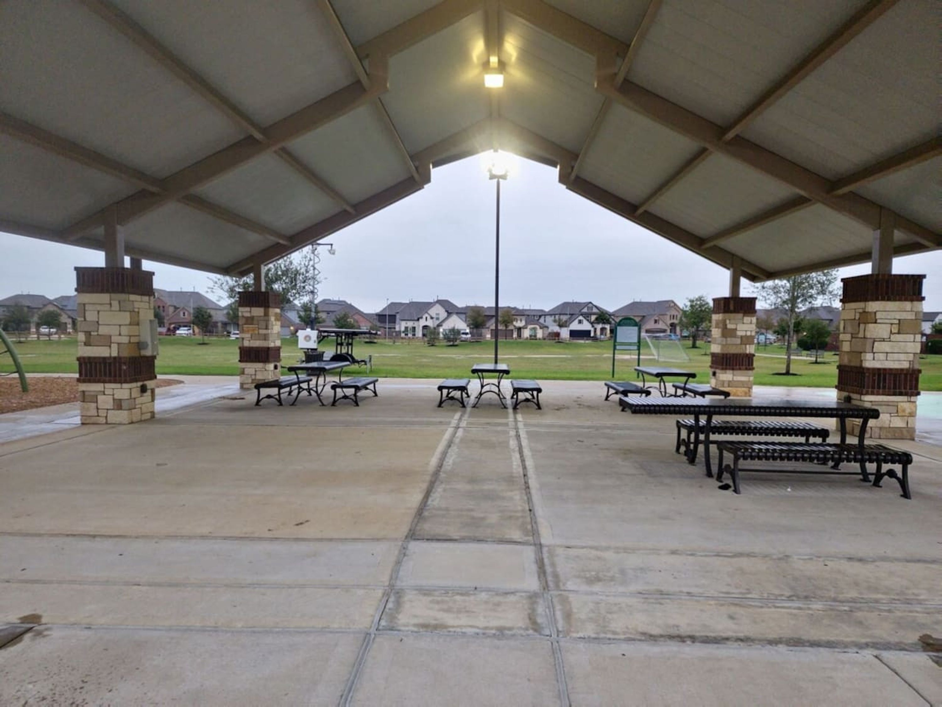 Rumah | 2 kamar tidur dan meja kerja