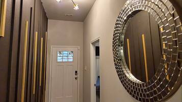 Rumah | 2 kamar tidur dan meja kerja