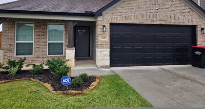 Serenity in Suburbia - Katy Tx