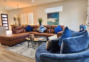 Interior - Stylish Houston Home Near NRG (Houston)