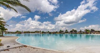 Luxury Getaway w Pool Sauna Gym Lagoon