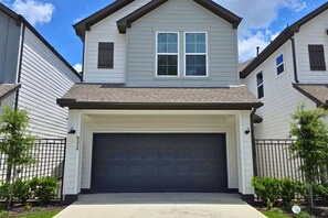 House | 3 bedrooms - Comfy 3BR Mins to TMC NRG (Houston)