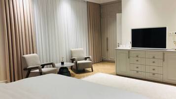 Deluxe Double Room, Courtyard View | Premium bedding, minibar, in-room safe, desk