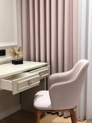 Deluxe Double Room, Courtyard View | Premium bedding, minibar, in-room safe, desk - Symphony Boutique (Tashkent)