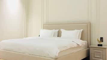 Deluxe Double Room, Courtyard View | Premium bedding, minibar, in-room safe, desk