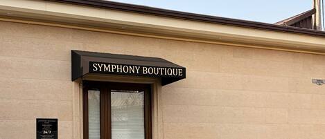 EntrĂ©e de lâhĂ©bergement