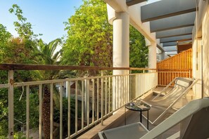 Appartement, vue cour intérieure | Balcon