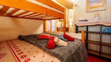 2 chambres, fer et planche Ă repasser, Wi-Fi, draps fournis