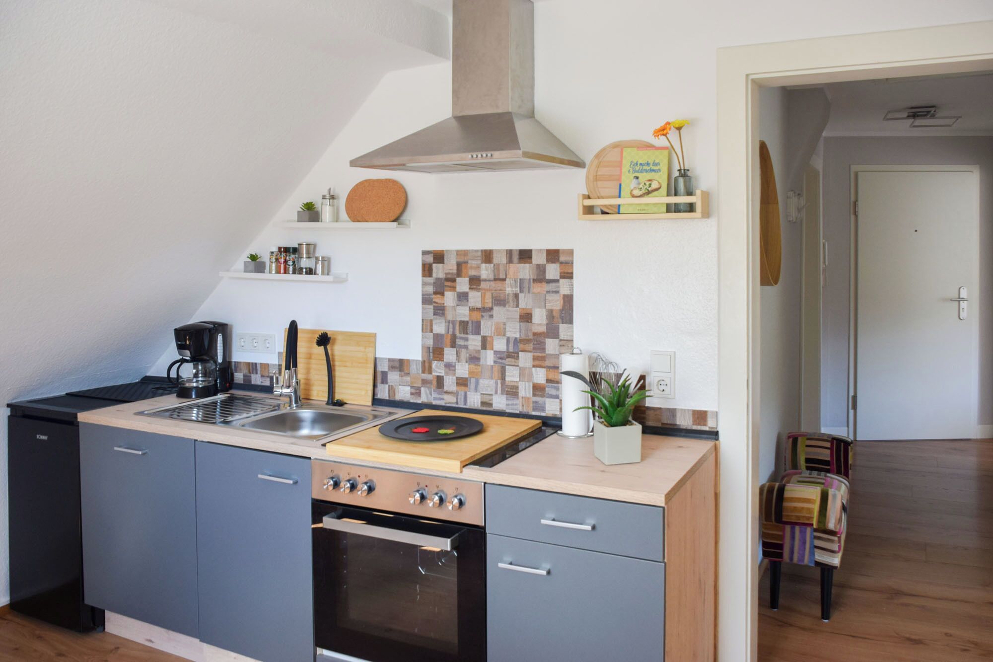 Mikrowelle, Ofen, Herdplatte, Geschirrspüler