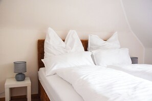 1 quarto, acesso à internet, roupa de cama